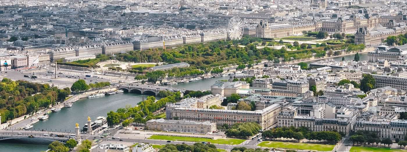 Leon ZEYTLINE Ecole Russe 20è siècle Vue de Paris Le moulin rouge Huile sur toile signée