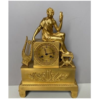 Pendule en bronze doré époque Restauration
