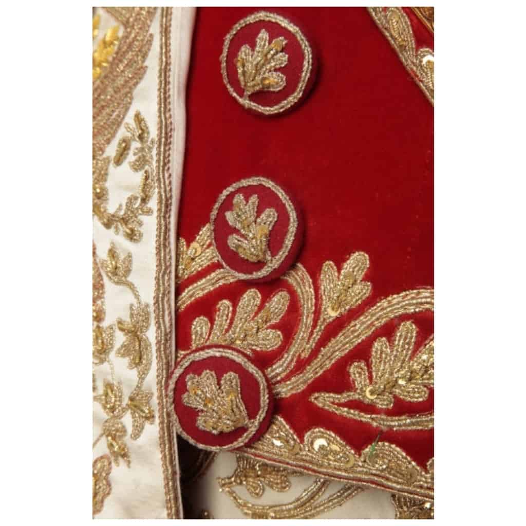 Full suit of Napoleon's costume in red velvet embroidered in gold 1987 9