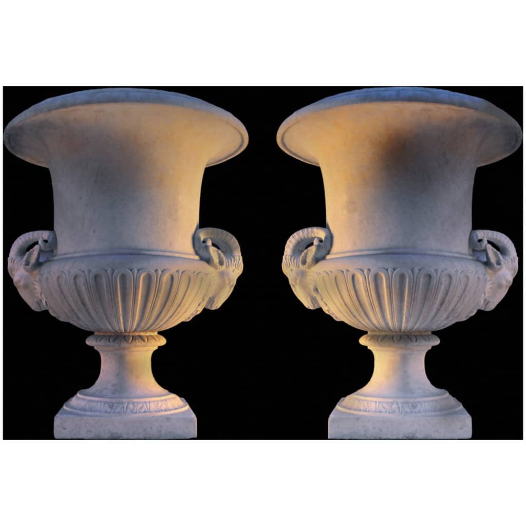 Pair of ram's head vases in Carrara marble, XIXe 4