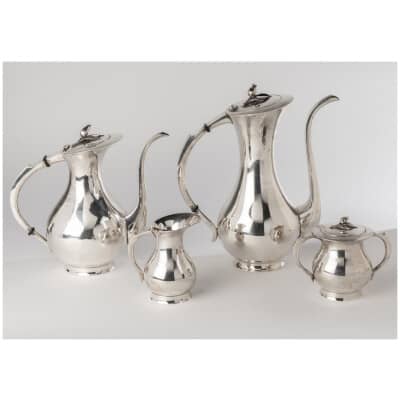 Tea and coffee service, Art Nouveau, in silver, XNUMXth century