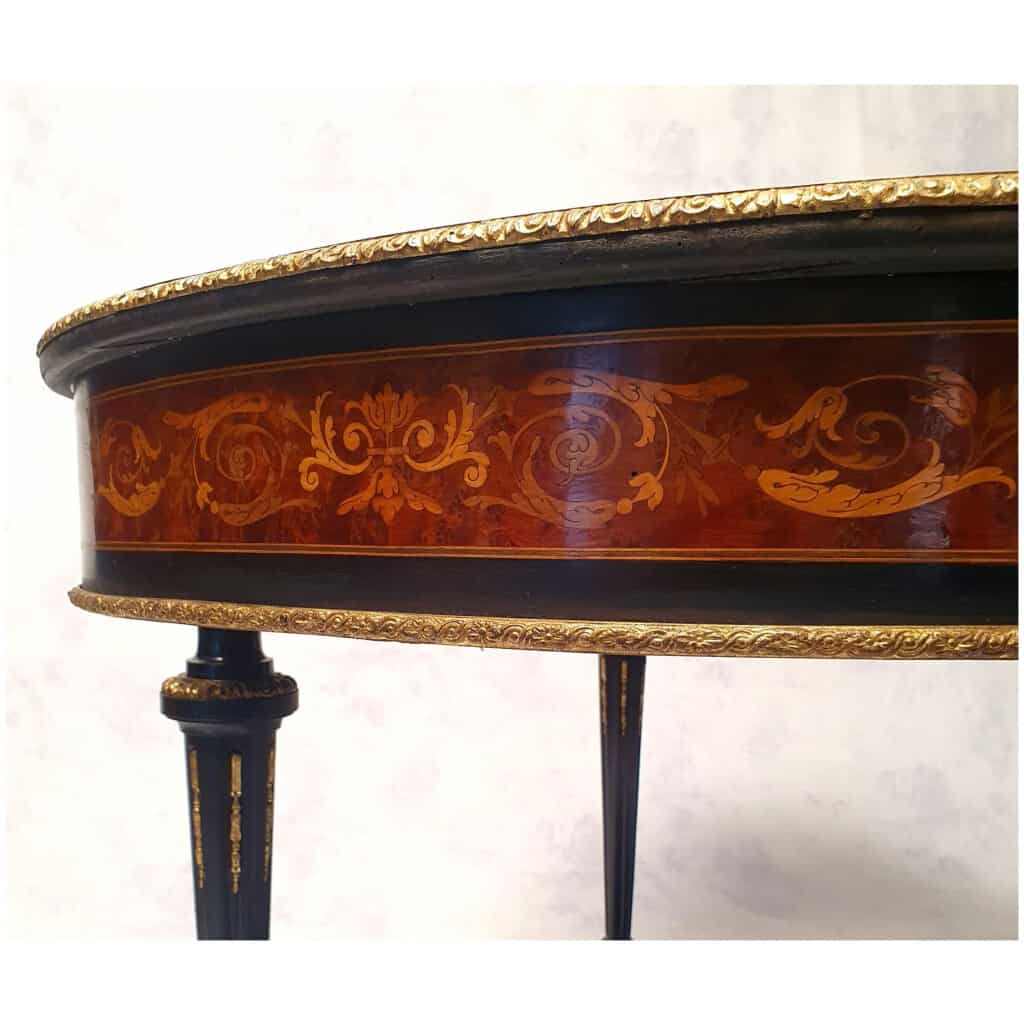 Table Violonnée Époque Napoléon III – Riche Marqueterie – Poirier Noirci – 19ème 14