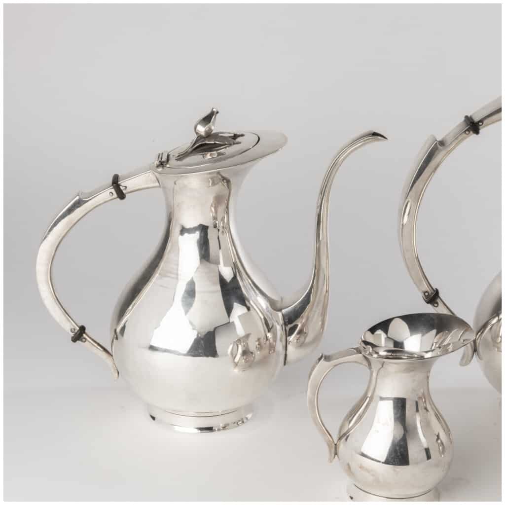 Tea and coffee service, Art Nouveau, in silver, 8th century XNUMX