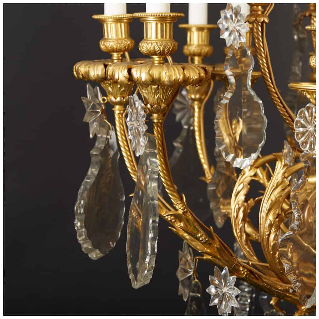 Lustre aux musiciens en bronze doré et cristal, XIXe 9