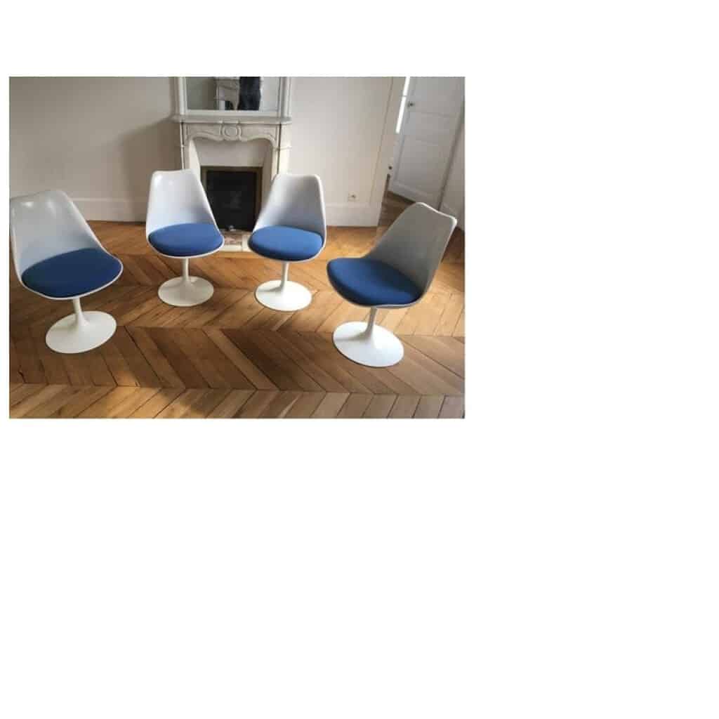 Eero Saarinen & Knoll, 4 Blue Swivel Tulip Chairs 4