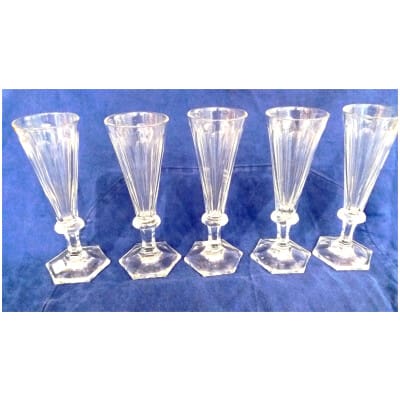 6 flûtes Baccarat. Vendu