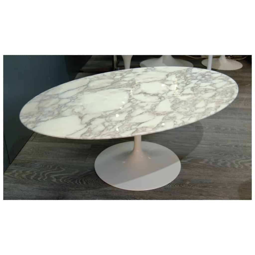 Eero Saarinen & Knoll International "Tulip" Oval coffee Table 4