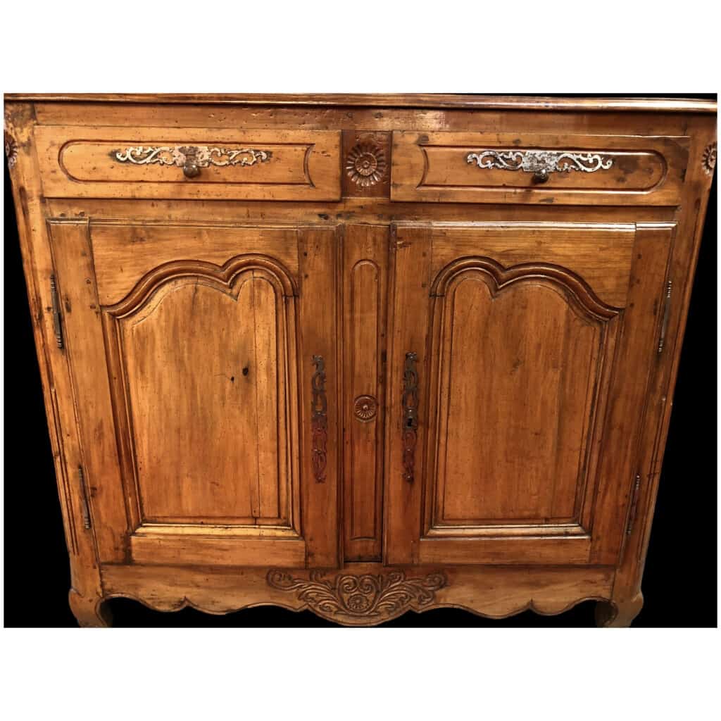 Low sideboard in molded walnut 19th century 10