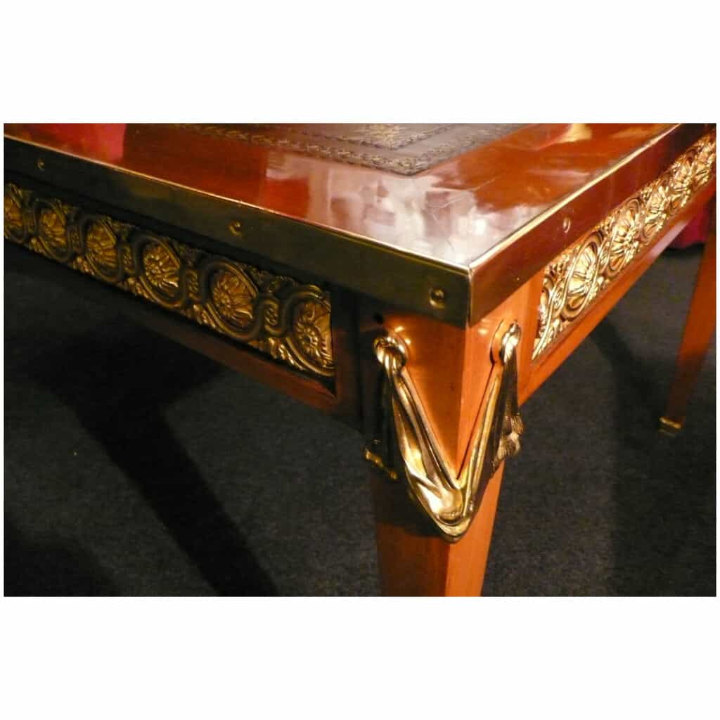 Bureau Plat Ancien d’Epoque Louis XVI en Acajou Blond Trois Tiroirs 18ème Siècle 16