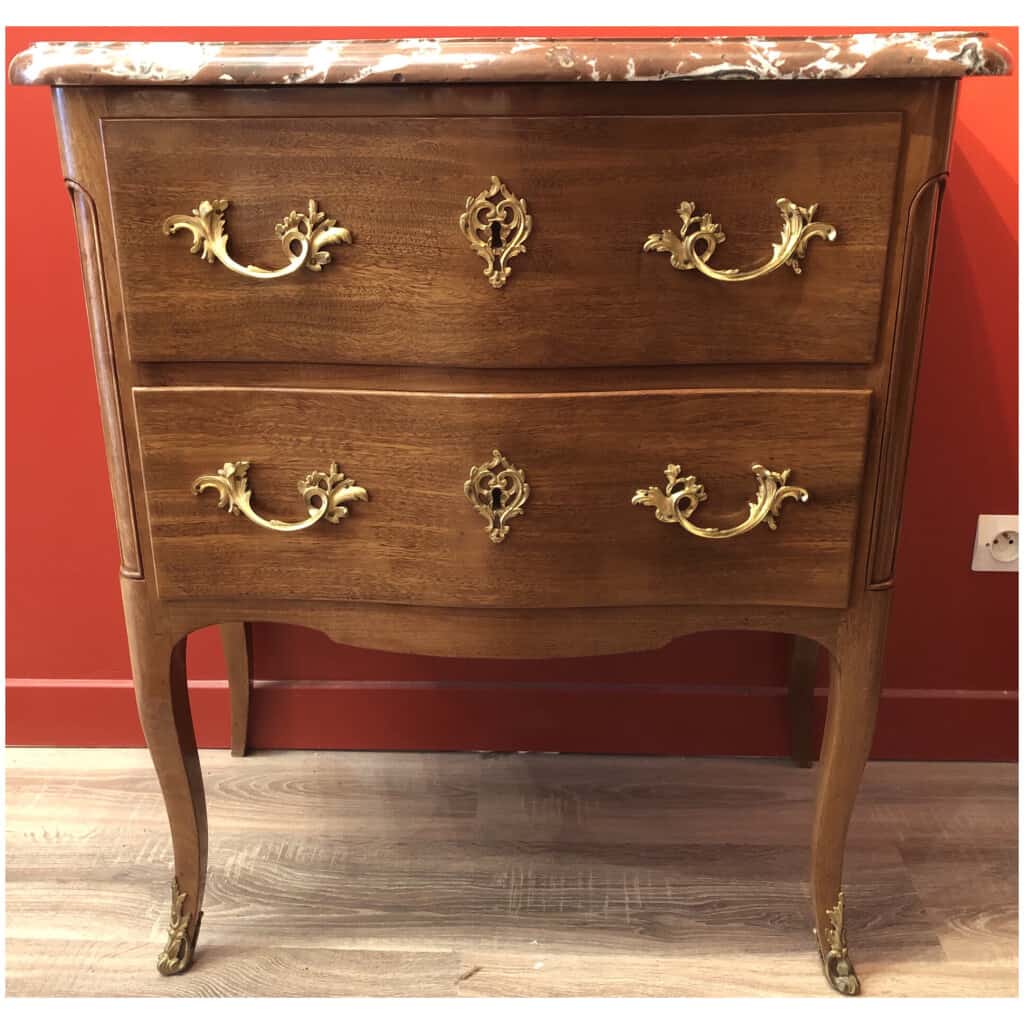 18th century mahogany small sauté-pan with two drawers 9