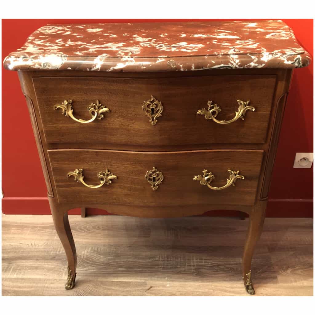 18th century mahogany small sauté-pan with two drawers 8