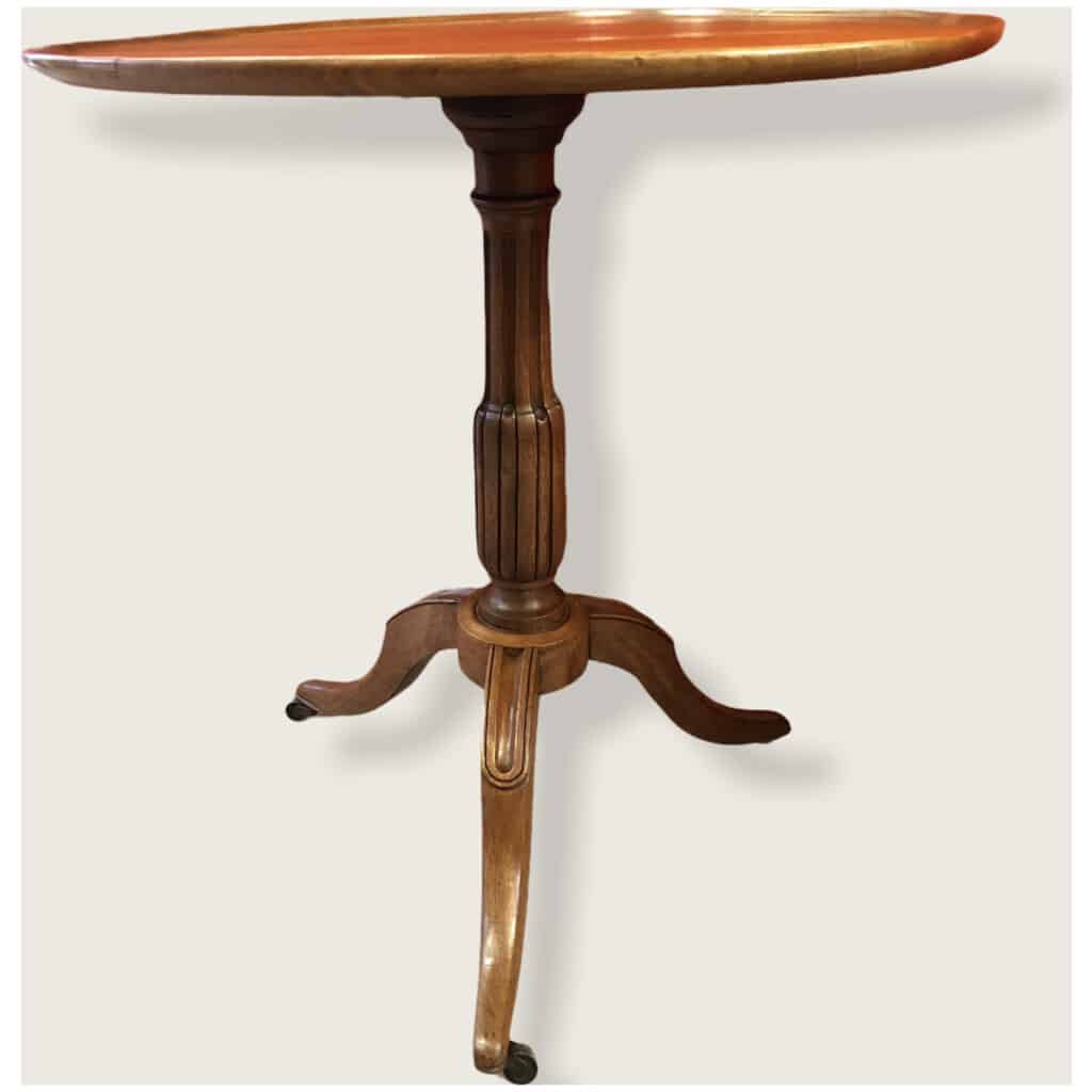 Mahogany pedestal table from the Louis period XVI 6