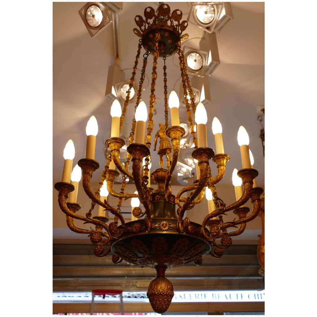 Important 18-light Empire chandelier in chiseled and gilded bronze 10