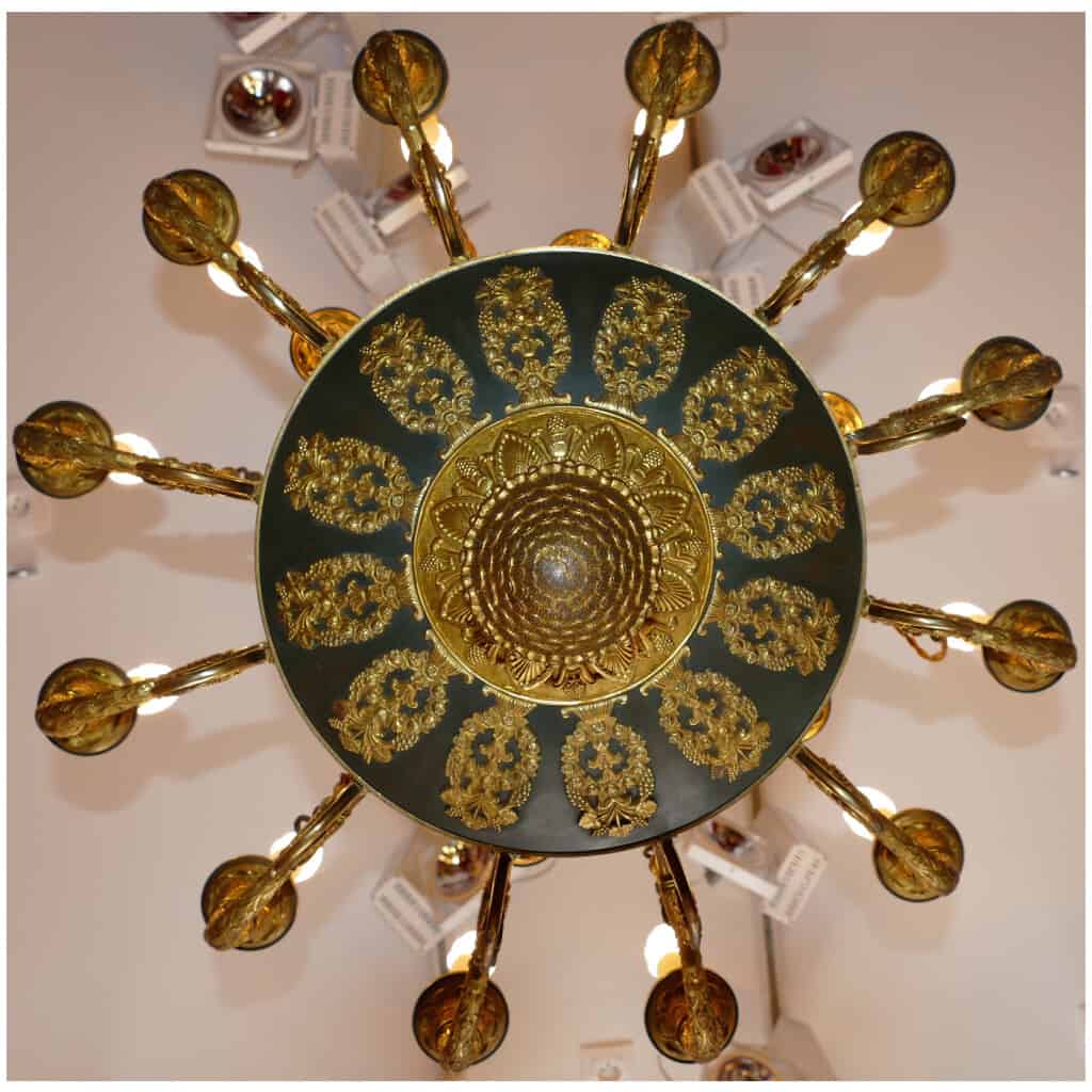 Important 18-light Empire chandelier in chiseled and gilded bronze 9