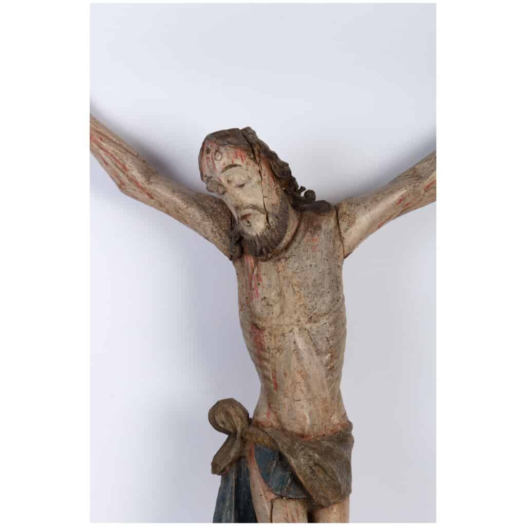 Christ en bois polychrome. 10
