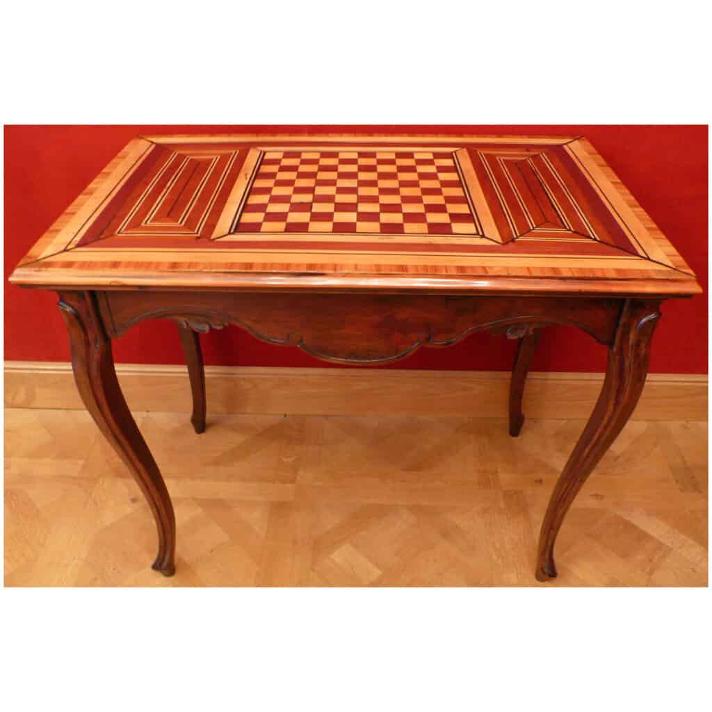Games table XVIII th century Louis XV style walnut Grenoble work 5