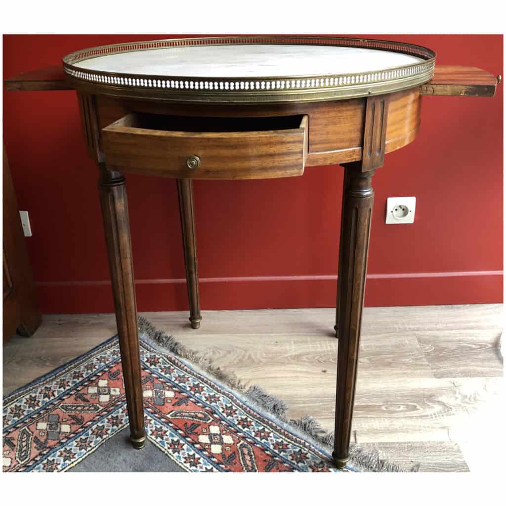 Hot water bottle table in mahogany late 18th / early 19th 8