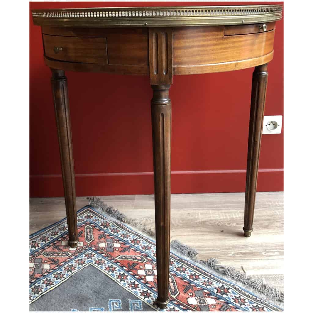 Hot water bottle table in mahogany late 18th / early 19th 6