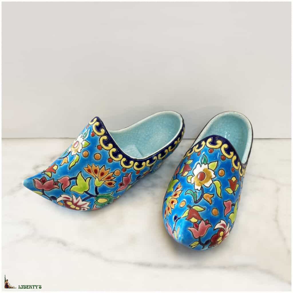 Pair of Emaux de Longwy clogs, width. 15 cm (1955-1965) 3