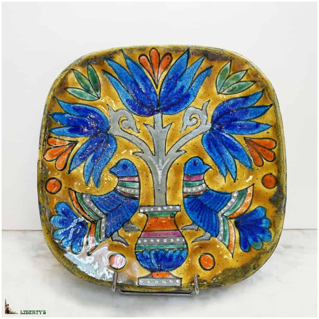 Glazed stoneware dish signed Marjatta Taburet HB Henriot Quimper, 25 cm x 25 cm (Fin XIXe) 3