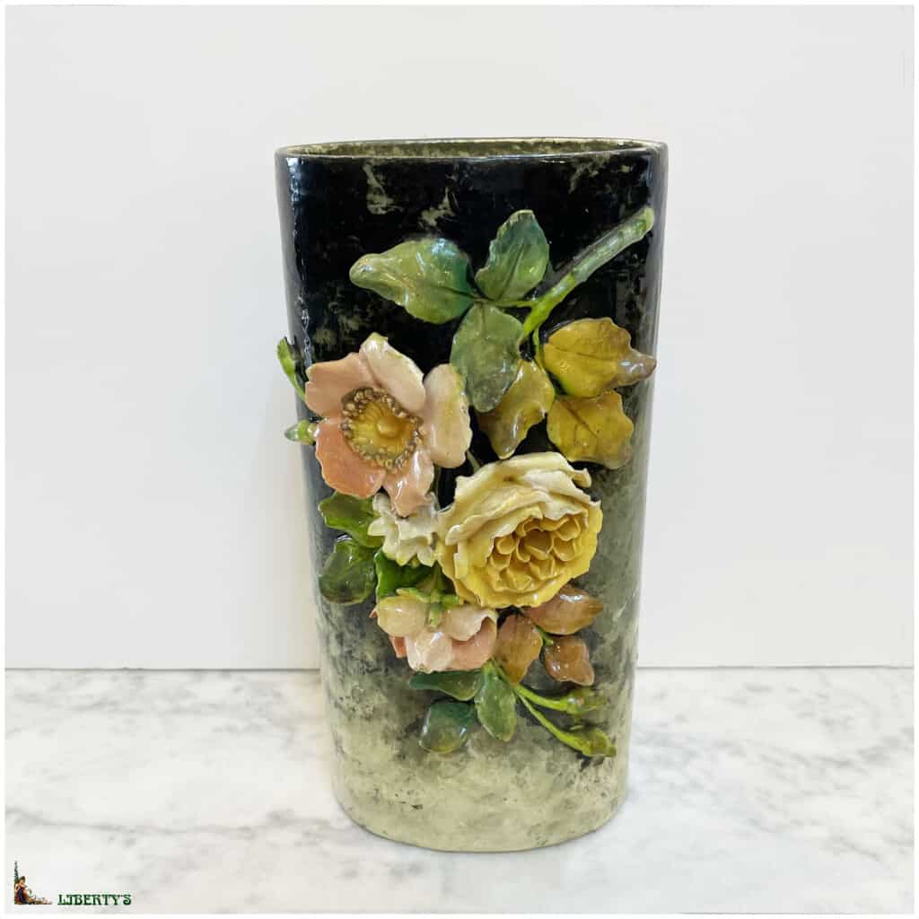 Vase barbotine Art-Nouveau avec fleurs, haut. 27.5 cm, Fin. XIXe 3