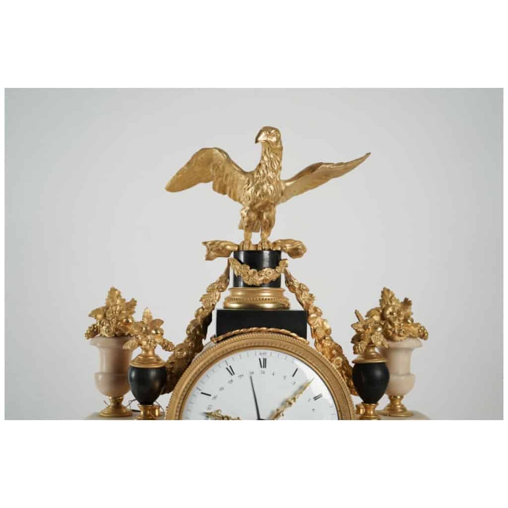 Portico clock from the Louis period XVI (1774 – 1793). 5