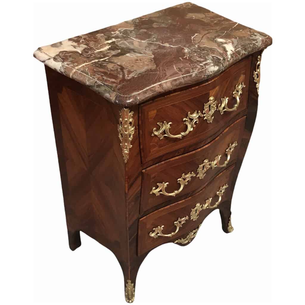 Small curved three-sided Parisian chest of drawers, Louis XV period Antoine Gosselin 10
