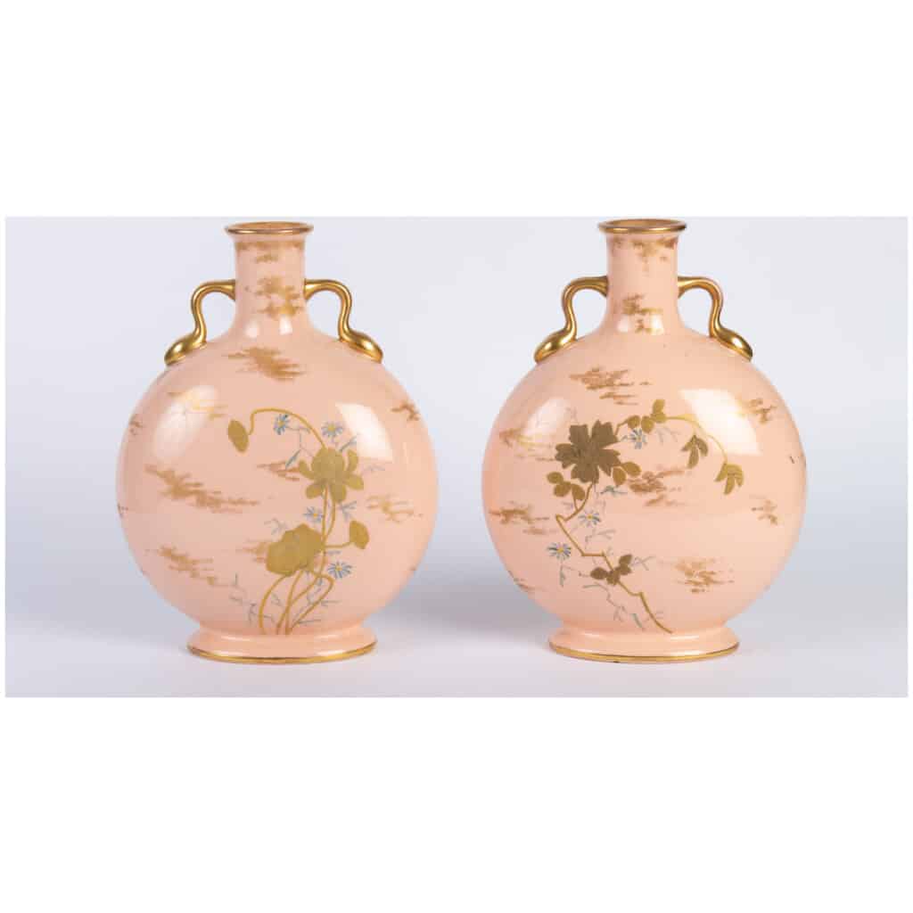 Paire de Vases roses forme gourde XIXème Minton 4