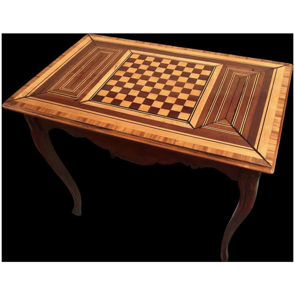 18th century Louis XV style game table in walnut Grenoblois work 9