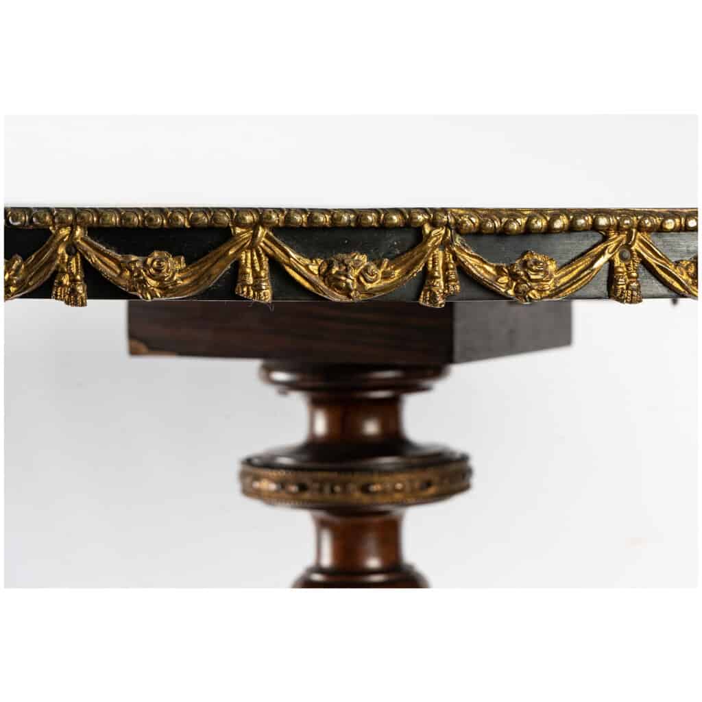 Tripod pedestal table with tilting top (Napoleon III) 10