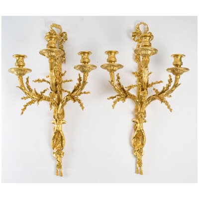 Paire d’appliques de style Louis XVI datées de 1881. 3