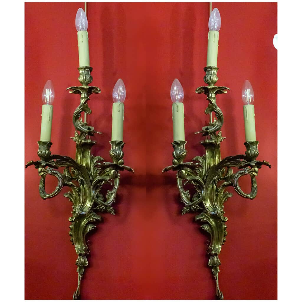 Pair of St Louis XV sconces ( XIXth century) gilded bronze 3