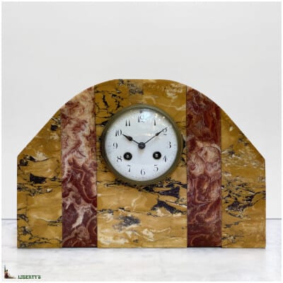 Pendule Art-Deco marbre, larg. 33.5 cm (1920-1930)