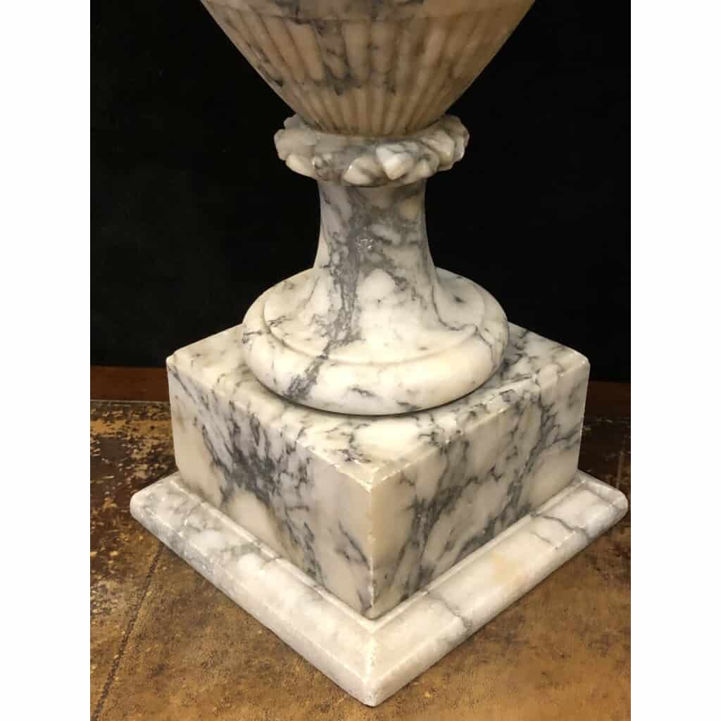 Large Pair Of Vases In Alabaster Italy Late XIXth H: 72 Cm 11