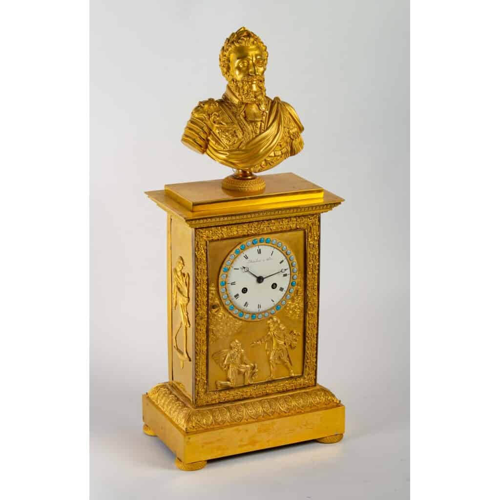 Restoration period clock (1815 - 1830) adorned with a bust of Henri IV. 4