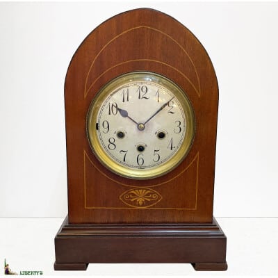 Art-Deco wood chime with Westminster sound at the Junghans, half and quarter hours, high. 39.5 cm, (Deb XXth)