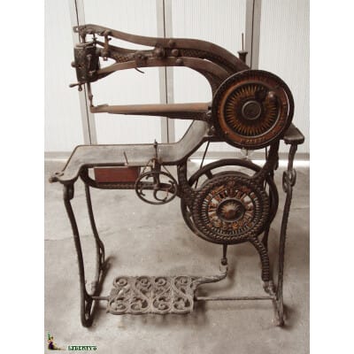 Sewing machine for leather Patent Elastic No 10405, 115 cm x 50 cm x height. 84cm (1837)