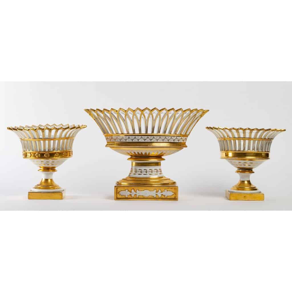 3 Coupes Porcelaine de Paris ( blanches et or ) 4