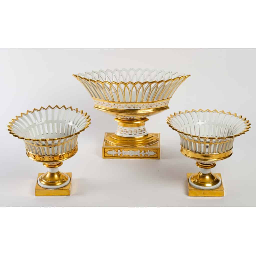 3 Coupes Porcelaine de Paris ( blanches et or ) 3