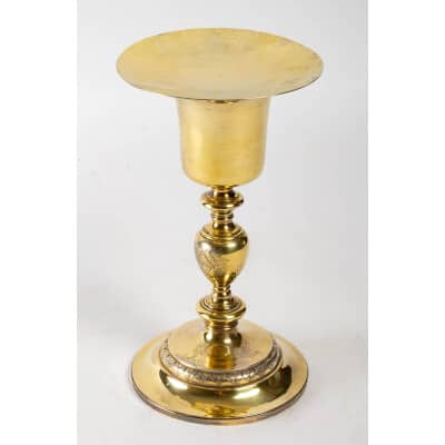 Chalice and its paten.