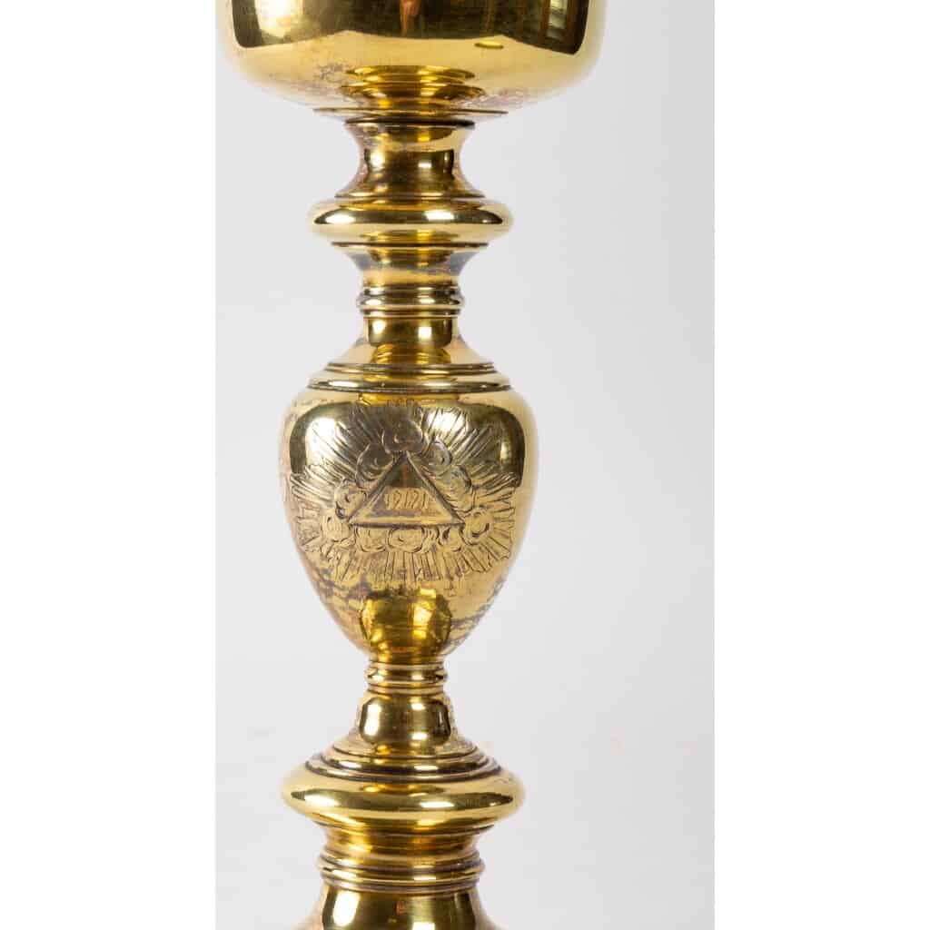 Chalice and its paten. 6