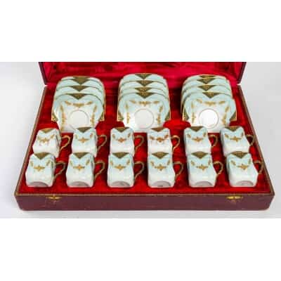 12 Cups in a Limoges 1880 box "Old Royal Manufacture"