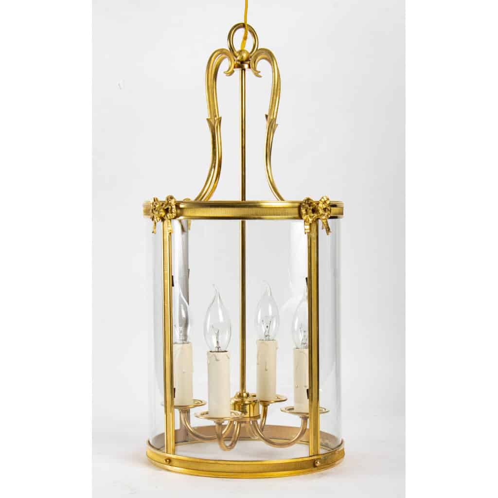 Paire de lanternes de style Louis XVI. 4