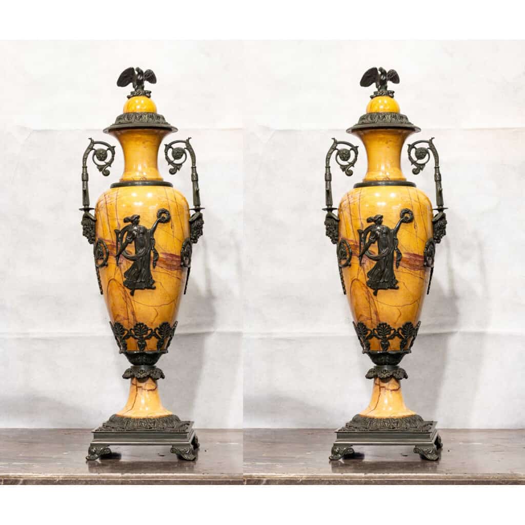 Pair of Empire style vases in Siena marble. Second half of XIXth century. 3