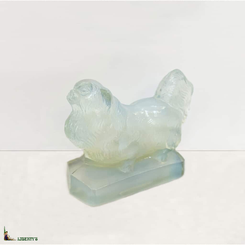 Pekingese subject in opalescent glass from Sabino, width. 9 cm (Mid XXth) 3