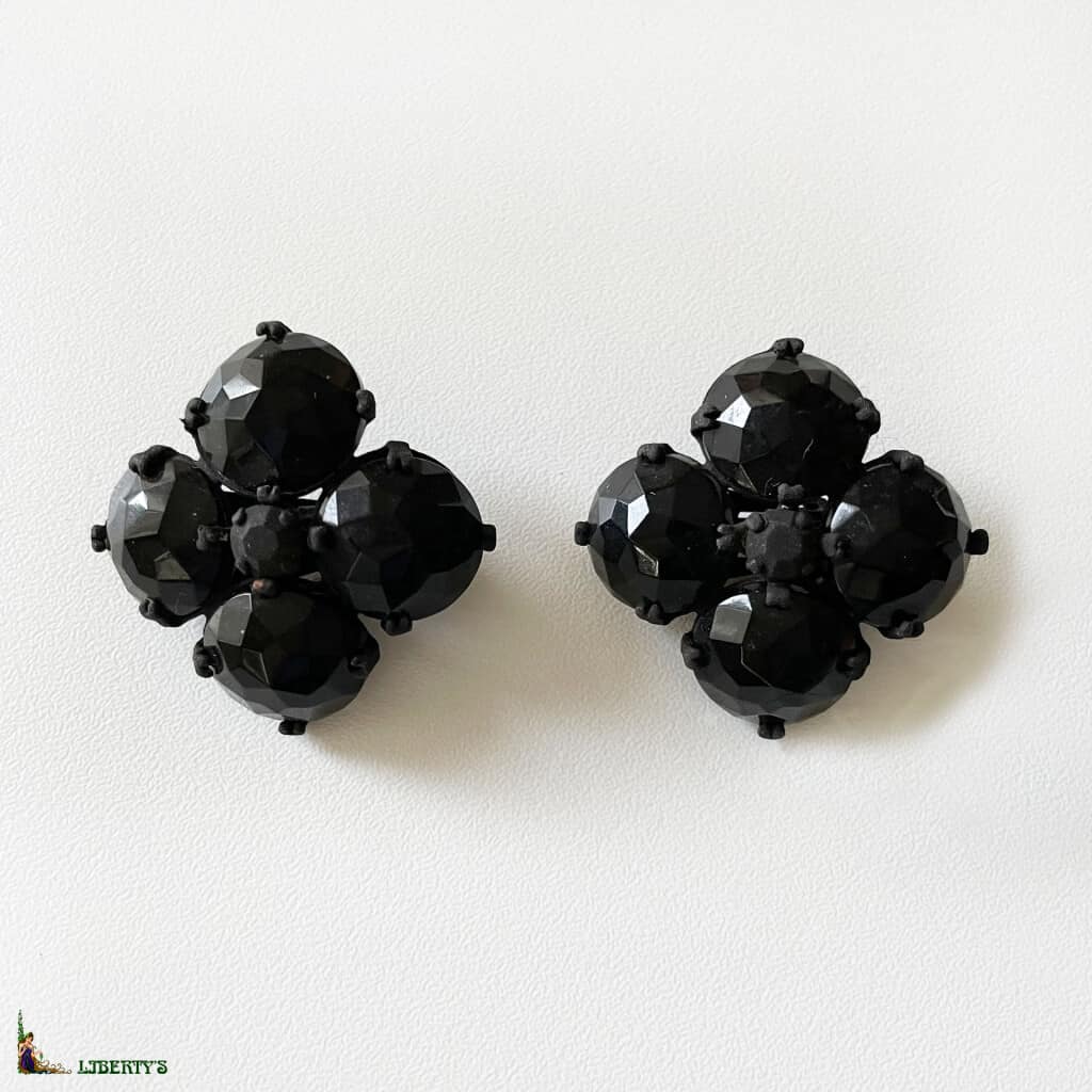 Paul Caillol black epoxy and crystal ear clips, high. 4 cm, (1980-1990) 3