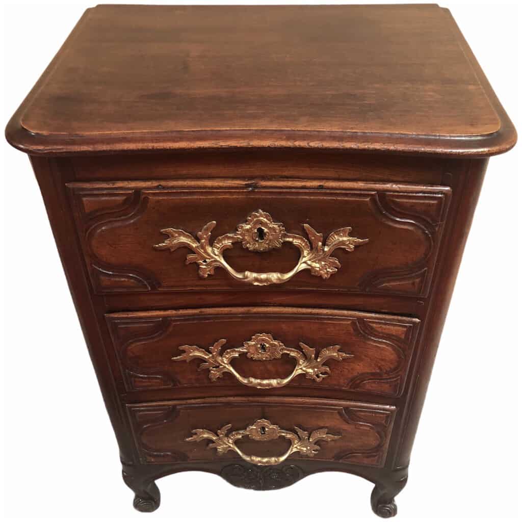 Petite Commode Trois Tiroirs En Noyer Et Chêne 18ème Siècle 15