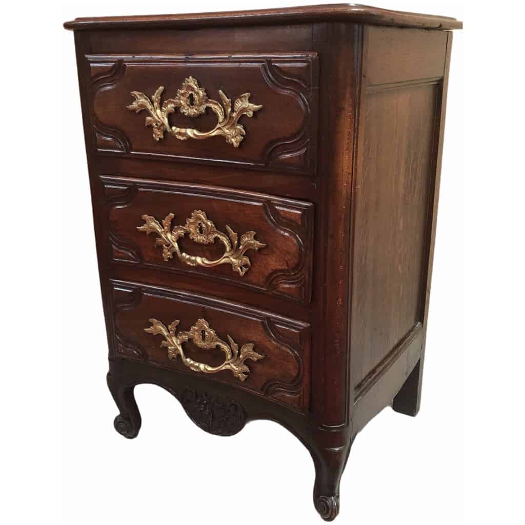 Petite Commode Trois Tiroirs En Noyer Et Chêne 18ème Siècle 6