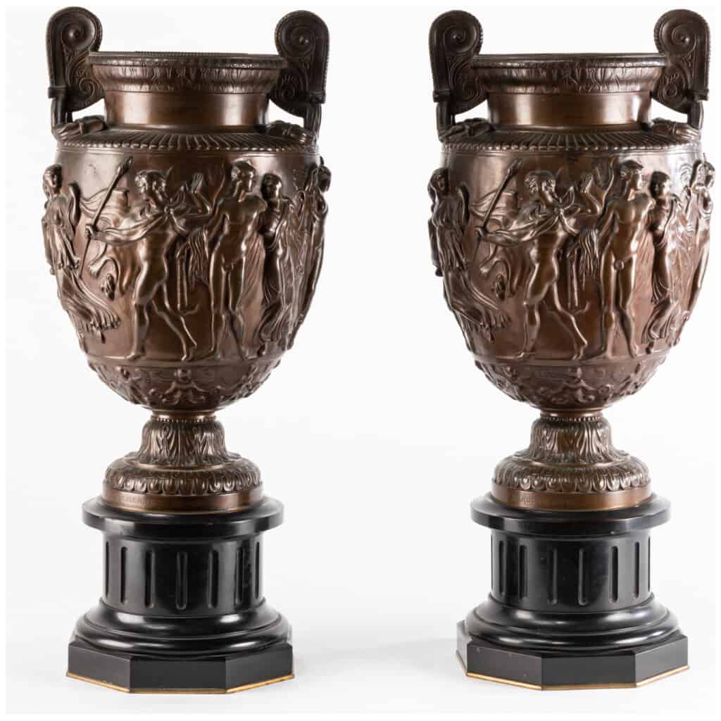 Ferdinand Barbedienne (1810-1892), Pair of bronze cassolettes on a black marble base, XIXe 3