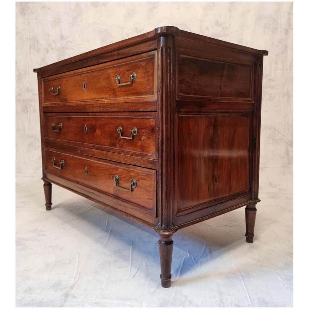 Commode Époque Louis XVI – Noyer – 18ème 5